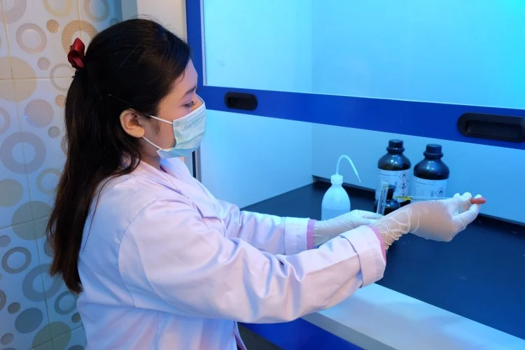 Laboratorium farmasi terbaik Purwokerto di UHB.